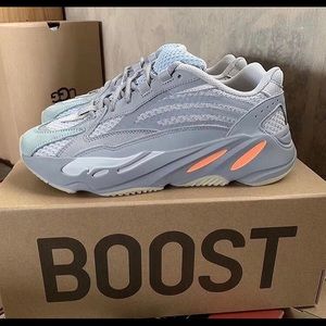 Yeezy 700
